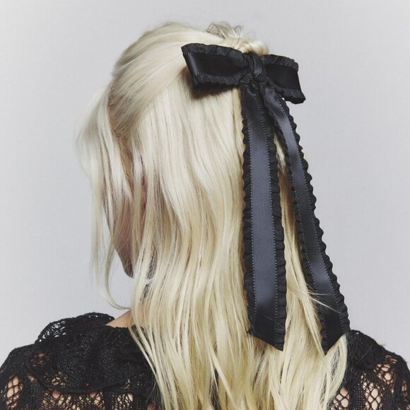 NWT Urban Outfitters Lettuce Edge Black Hair Bow Barrette - Picture 4 of 4